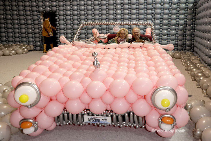 Phoebe Rocchi, Christoph Rahofer - Deutschland-Premiere der Ausstellung LUFTBALLONWELTEN im Pineapple Park in M&uuml;nchen am 13.02.2026 Agency People Image (c) Andy Knoth 